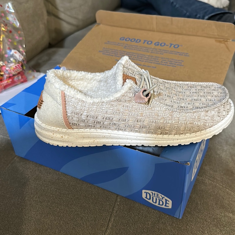 Wendy Warmth Hey Dudes